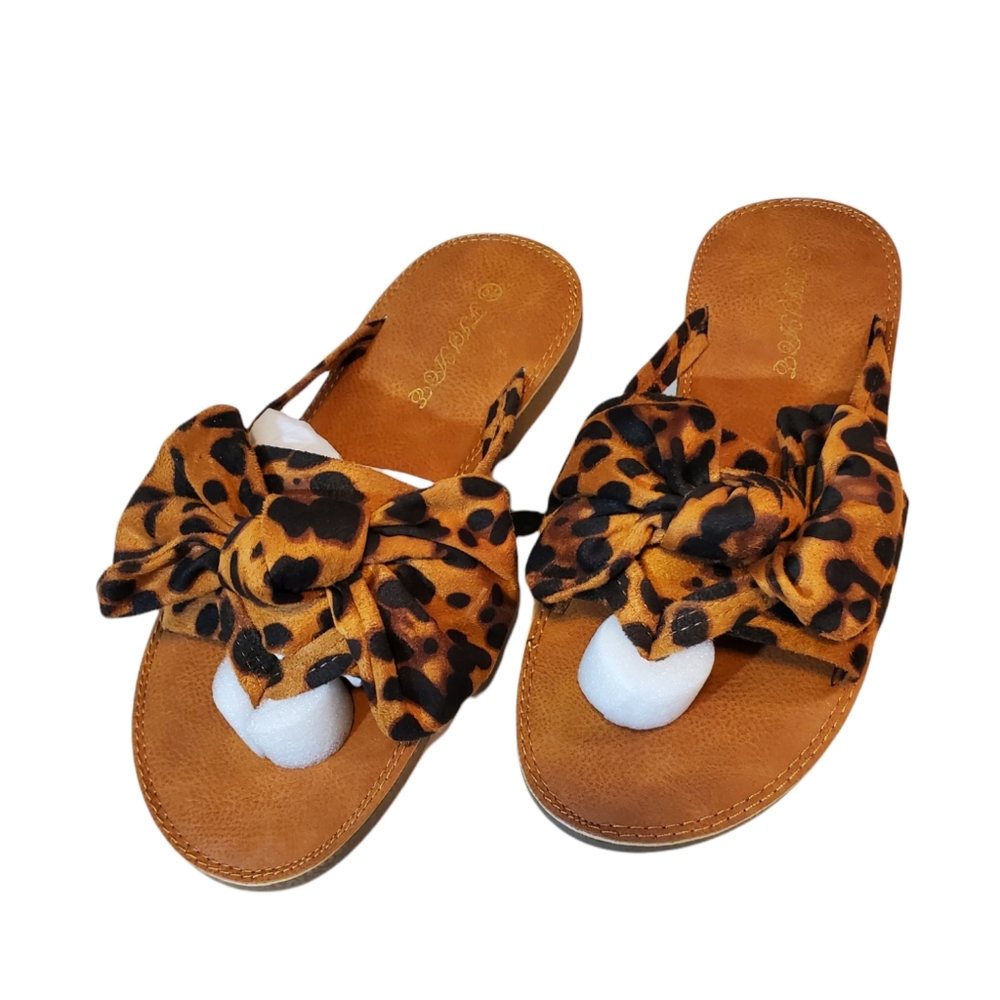 Leopard print Sandals 5.5